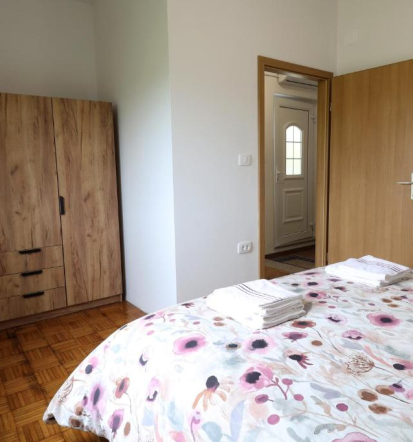 Ugoden apartma Koper
