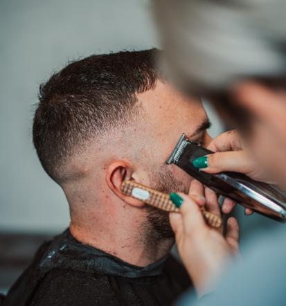 Moško striženje z urejanjem brade Maribor okolica