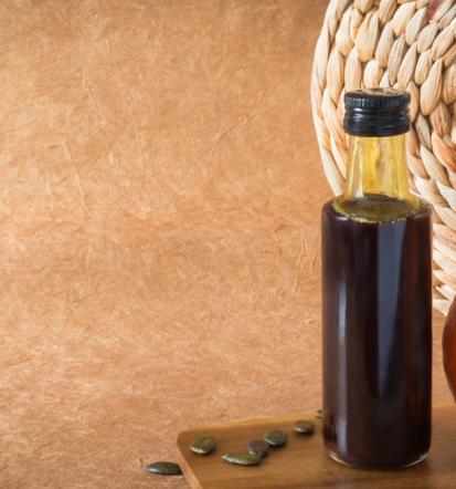 Prodaja domačega bučnega olja Lovrenc na Dravskem polju