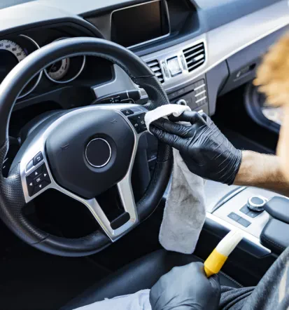 Obnova laka in zaščita avtomobila pred vremenskimi vplivi
