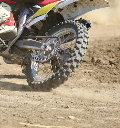 Kakovostna spletna prodaja rezervnih delov za motorje