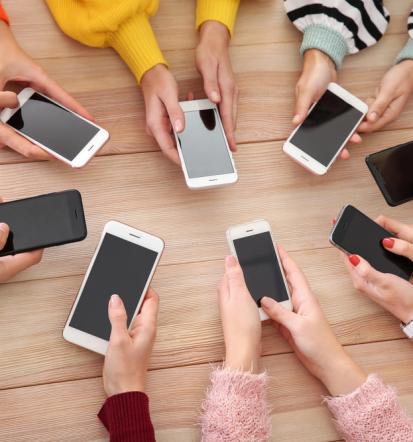 Popravilo počenega ekrana na telefonu Ljubljana