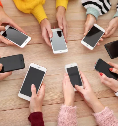 Popravilo počenega ekrana na telefonu Ljubljana