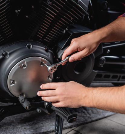 Menjava in centriranje pnevmatik za motor