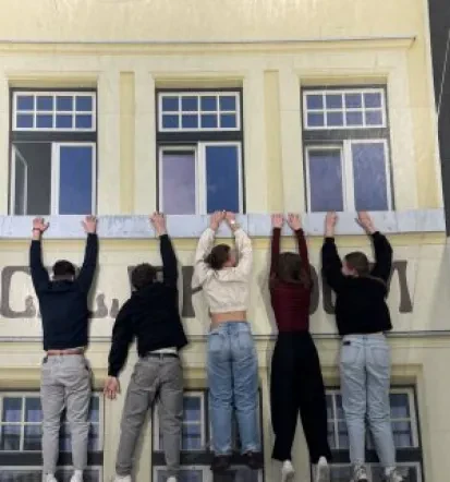 Srednješolski program bolničar negovalec Ljubljana