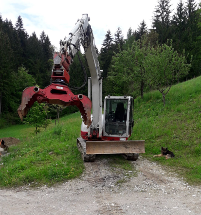Urejanje okolice z zemeljskimi deli in škarpami
