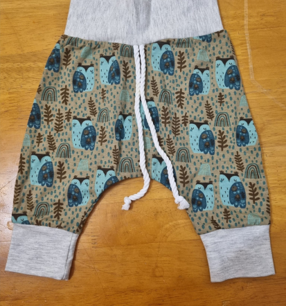 Kakovostno šivanje otroških oblačil za vsak dan