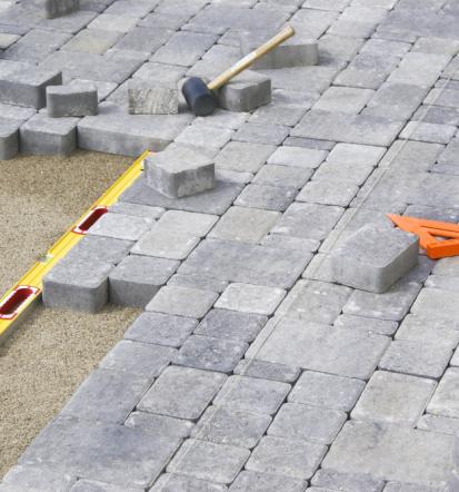 Polaganje naravnega kamna Ljubljana, dvorišča, terase in poti