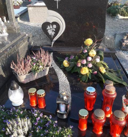 Nagrobni spomeniki z napisom Savinjska, Podravska, Kamnoseštvo Herček