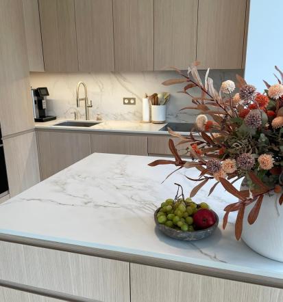 Kamniti pulti po meri