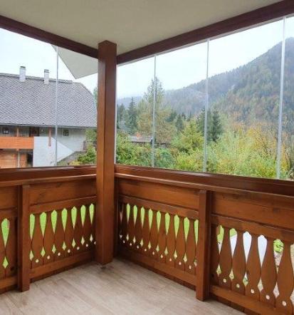 Zasteklitev terase ali balkona na Savinjskem