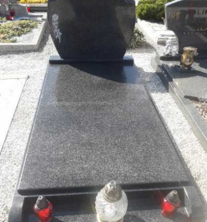 Ugodni nagrobni spomeniki z napisom Savinjska, Podravska