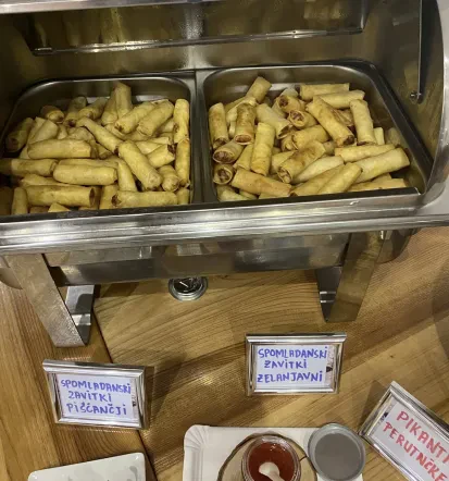Azijska hrana Postojna