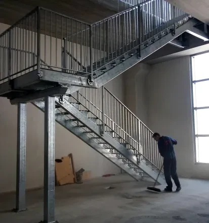 Montaža jeklenih hal Obala, Kras
