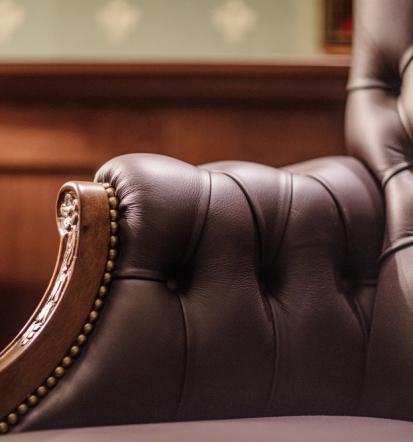 Oblazinjeno pohištvo po meri Krško Atelje Tomá