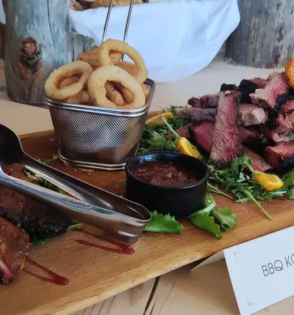 Catering storitev za več ljudi v Osrednji Sloveniji