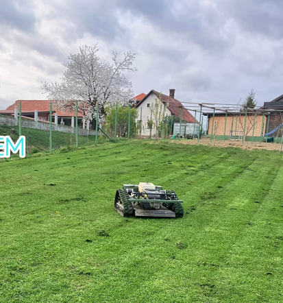 Strojna košnja brežin in pobočij