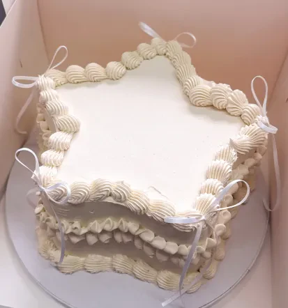Rojstnodnevne torte in praline po naročilu Primorska