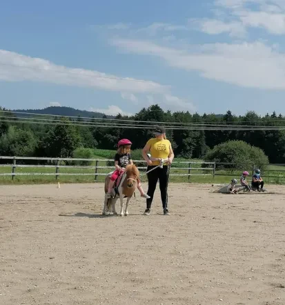 Jahalni tabor za otroke Ljubljana, okolica