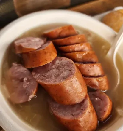 Kranjska klobasa Ljubljana, tradicionalni slovenski okus