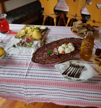 Turistična kmetija z domačo hrano v Logarski dolini