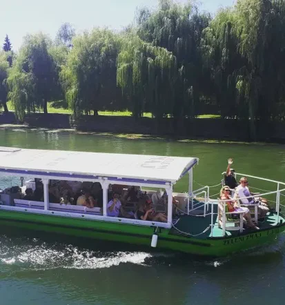 Doživite Ljubljanico na drugačen način s posebno plovbo