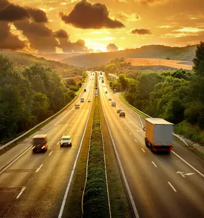 Mednarodni kamionski transport avtomobilov