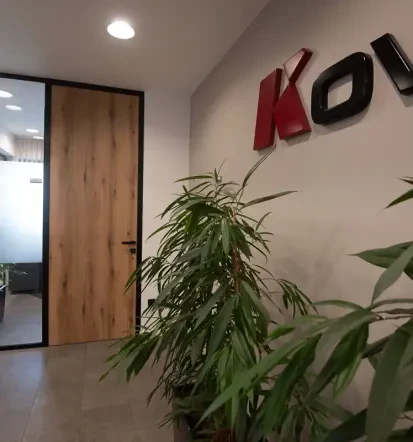 Steklena stopniščna ograja Slovenija