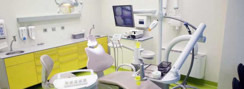 Kvaliteten ustni higienik, beljenje zob Ljubljana