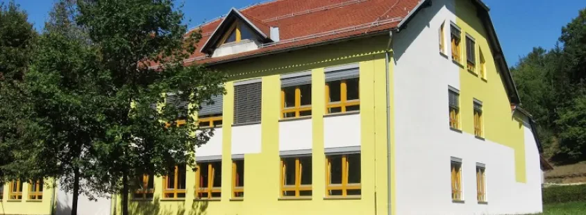 Osnovna šola, vrtec Dobje