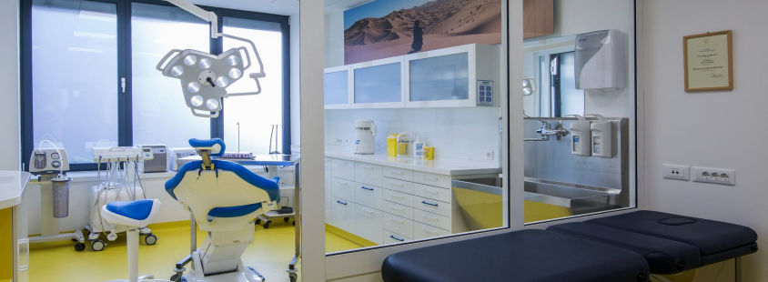 Oralni kirurg Ljubljana