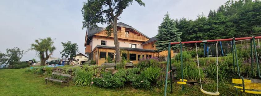 Izletniška kmetija s prenočišči Rogla