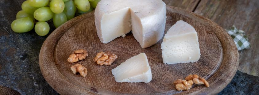 Ekološki ovčji sir Goriška