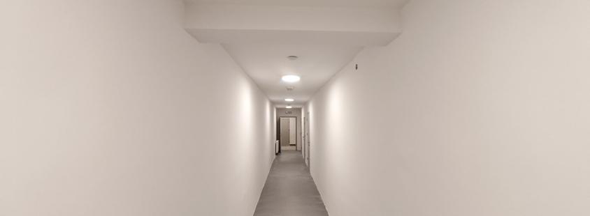 Strojno barvanje mansardnega stanovanja Ljubljana, Slovenija