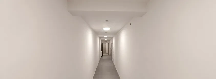 Strojno barvanje mansardnega stanovanja Ljubljana, Slovenija