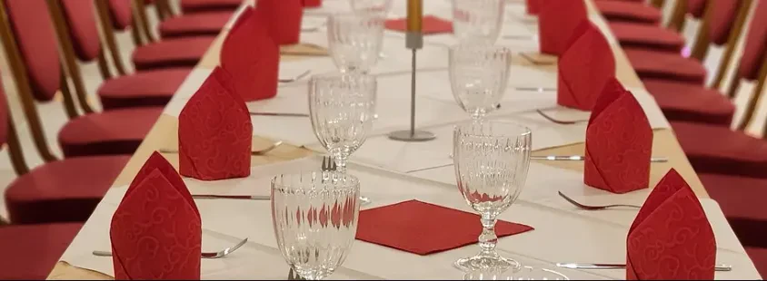 Prostor za zaključene družbe Bled, Gorenjska