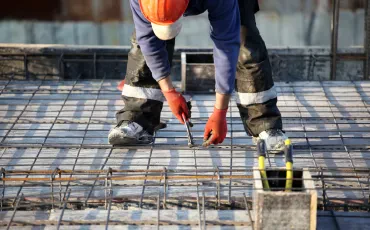 Armiran beton kot skriti nosilec varnosti, ki določa prihodnost gradnje