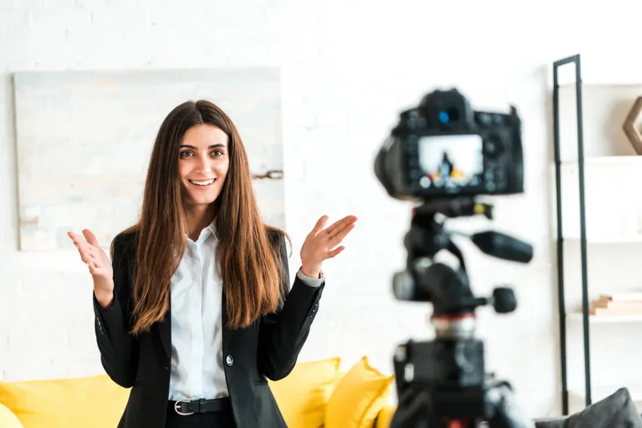 Več kot le slika: Zakaj je profesionalna video produkcija za podjetja ključna za pridobivanje zaupanja kupcev?