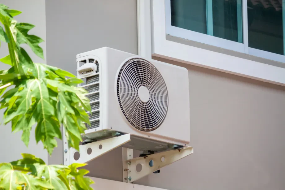 Katero klimatsko napravo izbrati – klasično ali prenosno?